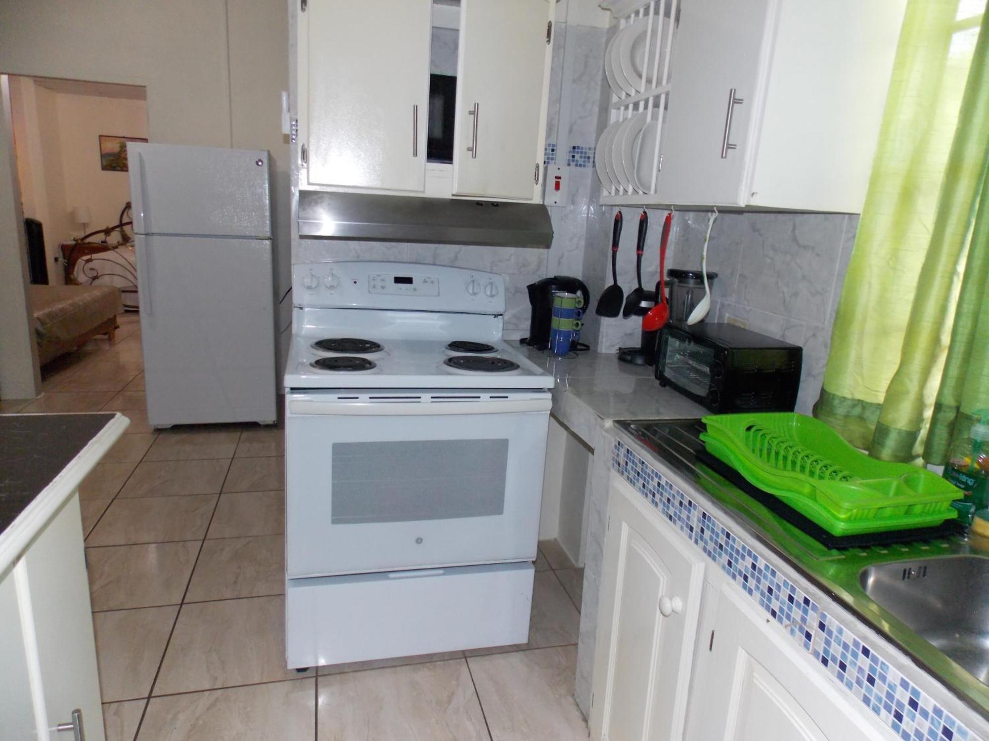 Stewart Apt- Trincity, Airport, Washer, Dryer, Office, Cable , Wifi Chambre photo
