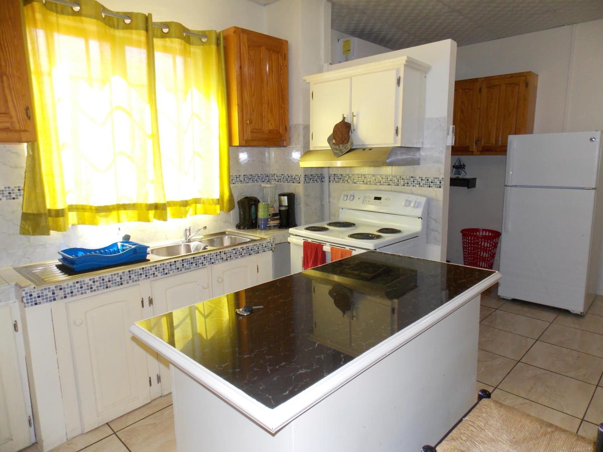 Stewart Apt- Trincity, Airport, Washer, Dryer, Office, Cable , Wifi Chambre photo
