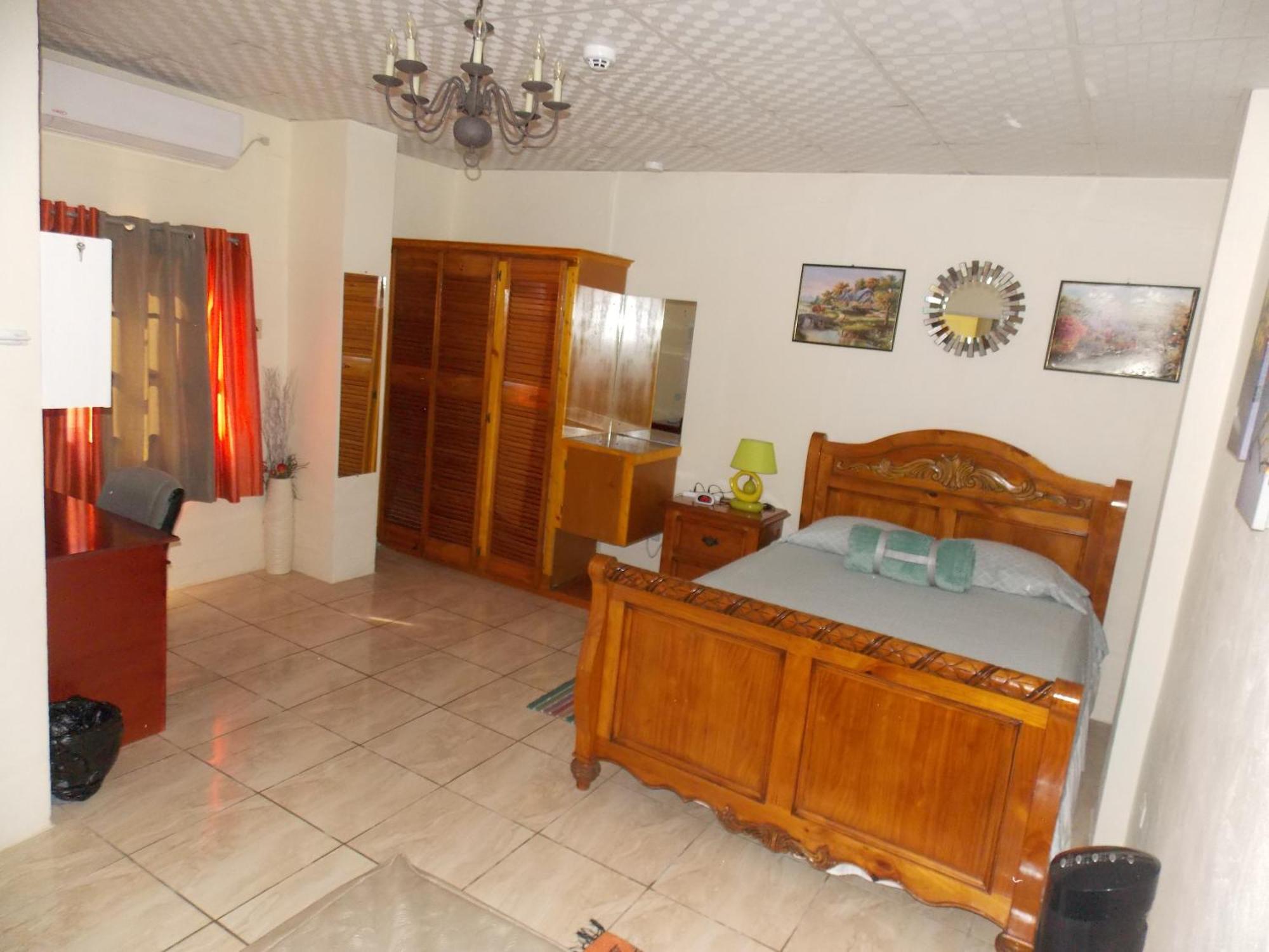 Stewart Apt- Trincity, Airport, Washer, Dryer, Office, Cable , Wifi Extérieur photo